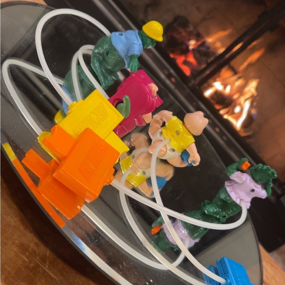 4 - ‘92 - McDonald's "Dino-Motion" Happy Meal Toys - Picture 3 of 3